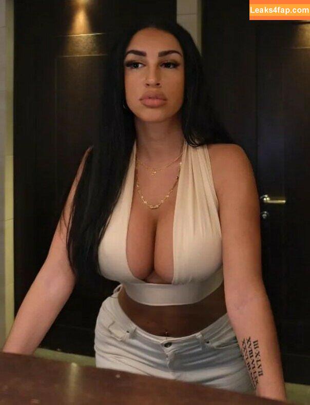 Mikaelabrbs / Mikaela Barbosa leaked photo photo #0002