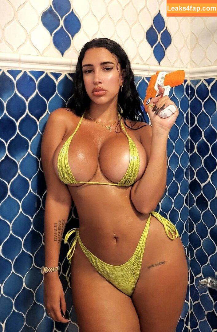 Mikaelabrbs / Mikaela Barbosa leaked photo photo #0021