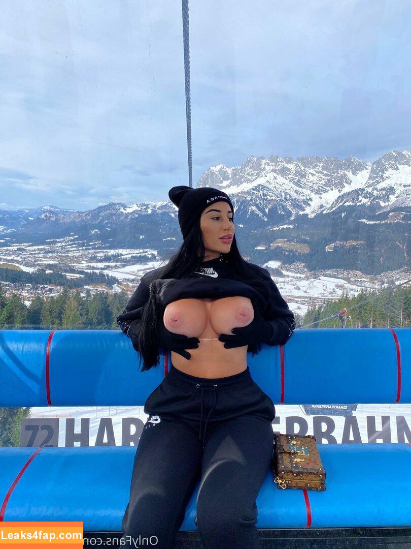 mikaelatesta / https: leaked photo photo #0121