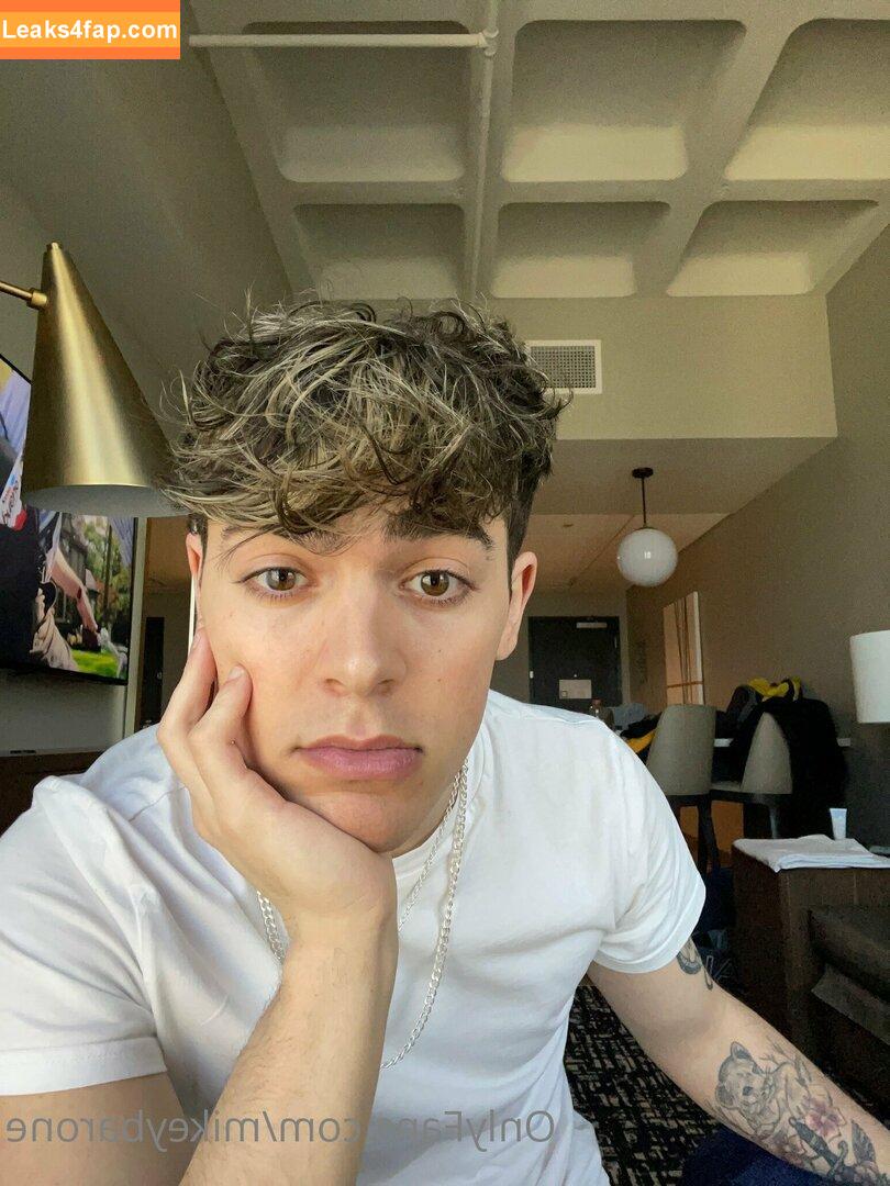 mikeybarone /  leaked photo photo #0006