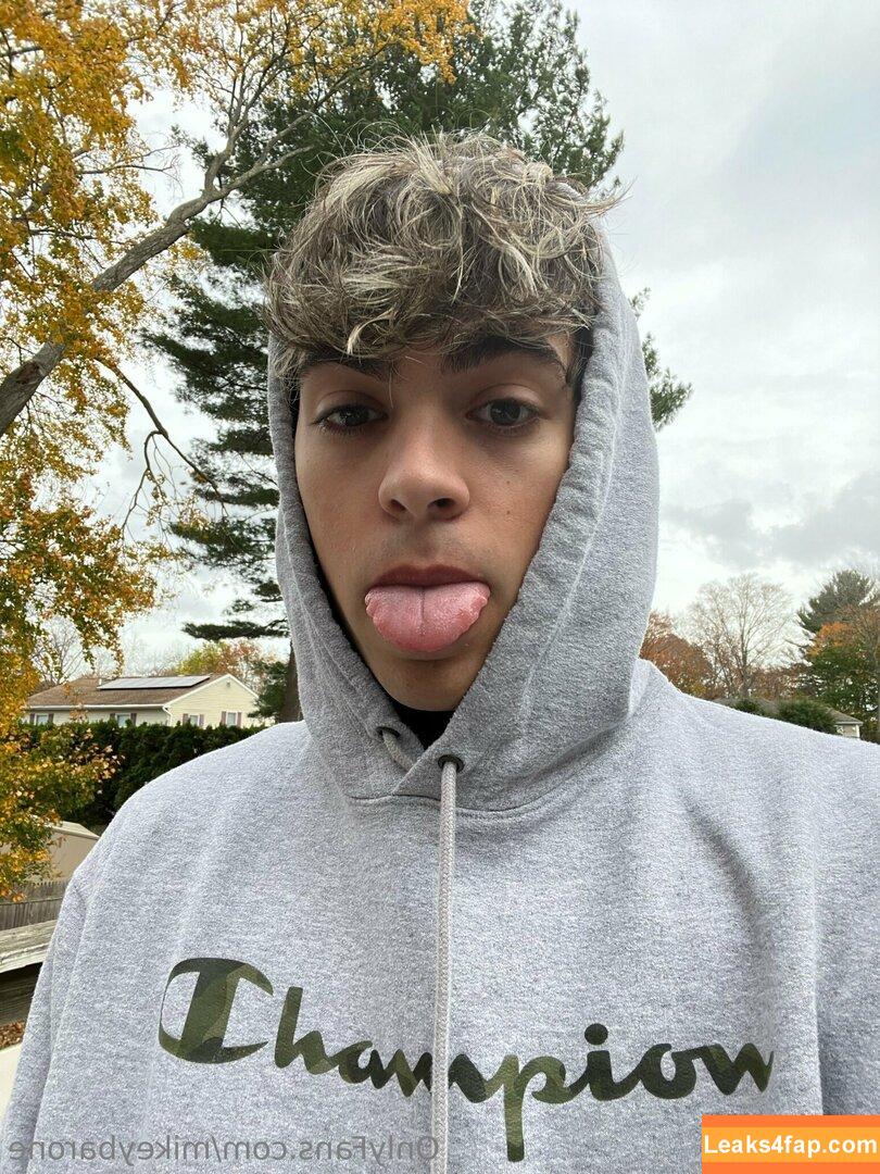 mikeybarone /  leaked photo photo #0007