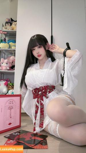 Mikomikoww photo #0413