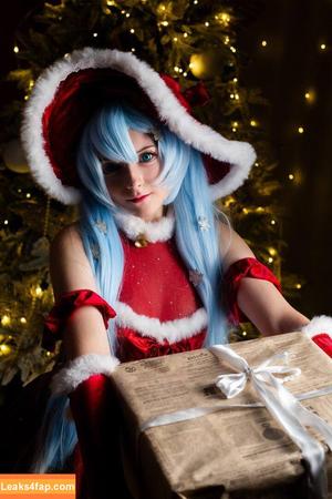 MikureiCosplay photo #0003