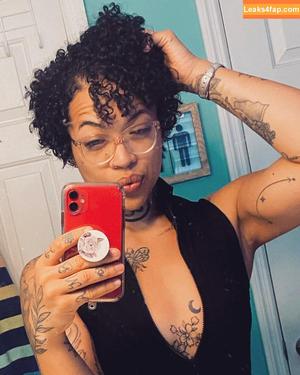 Mila Hooper photo #0014