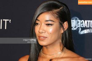 Mila J photo #0021