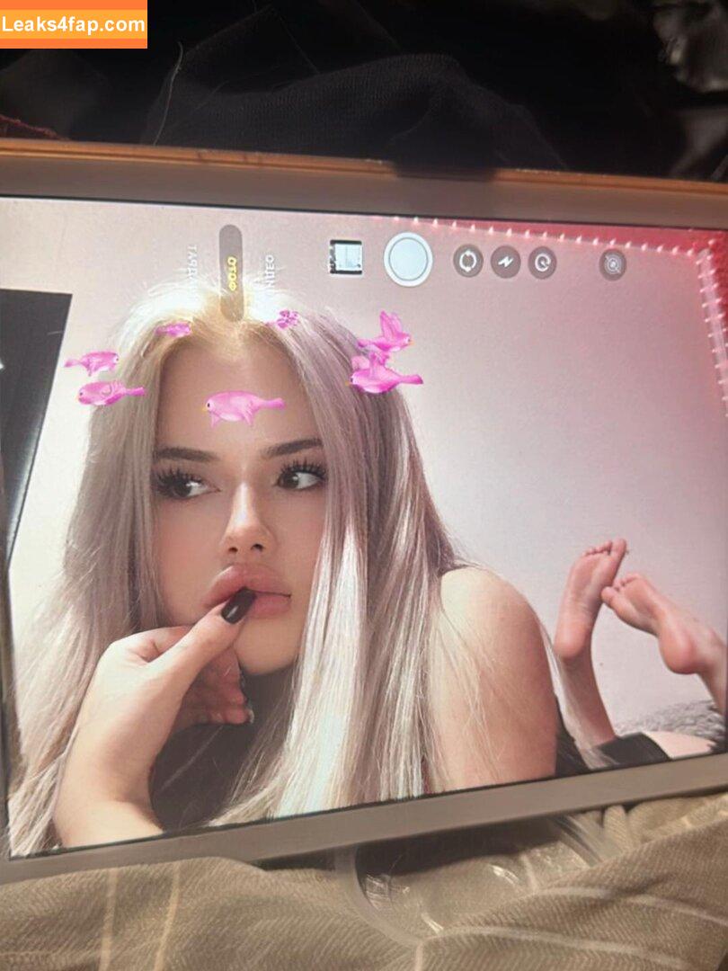 Mila Rodnaya / alaskasmokesjoint / mila_videos / rodnayaam leaked photo photo #0001