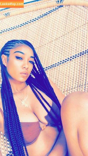 MilaJ photo #0040