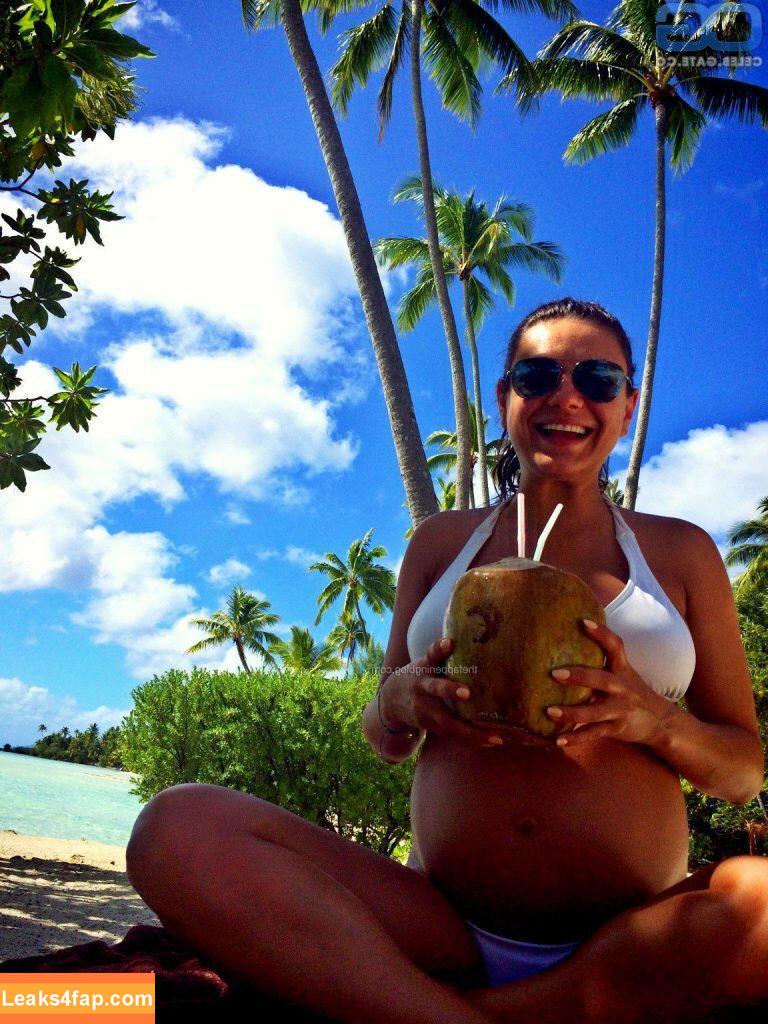 milakunis /  leaked photo photo #0023