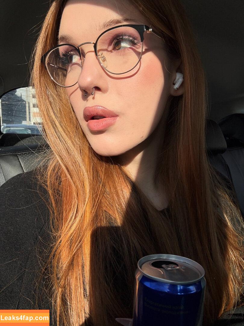milana_ts /  leaked photo photo #0072