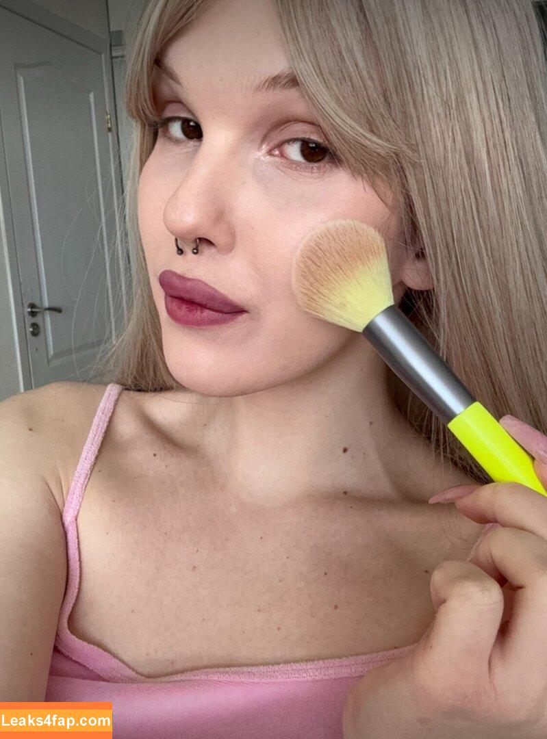 milana_ts /  leaked photo photo #0093