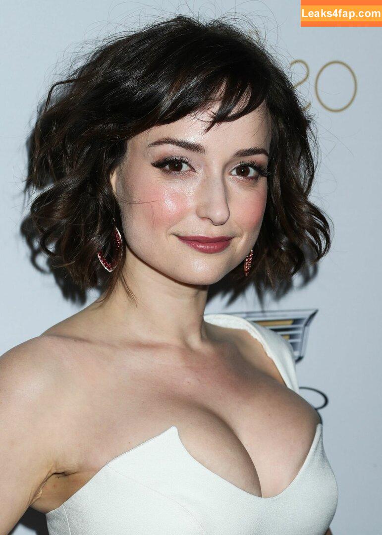 Milana Vayntrub / AT&T Girl / https: / mintmilana слитое фото фото #0010
