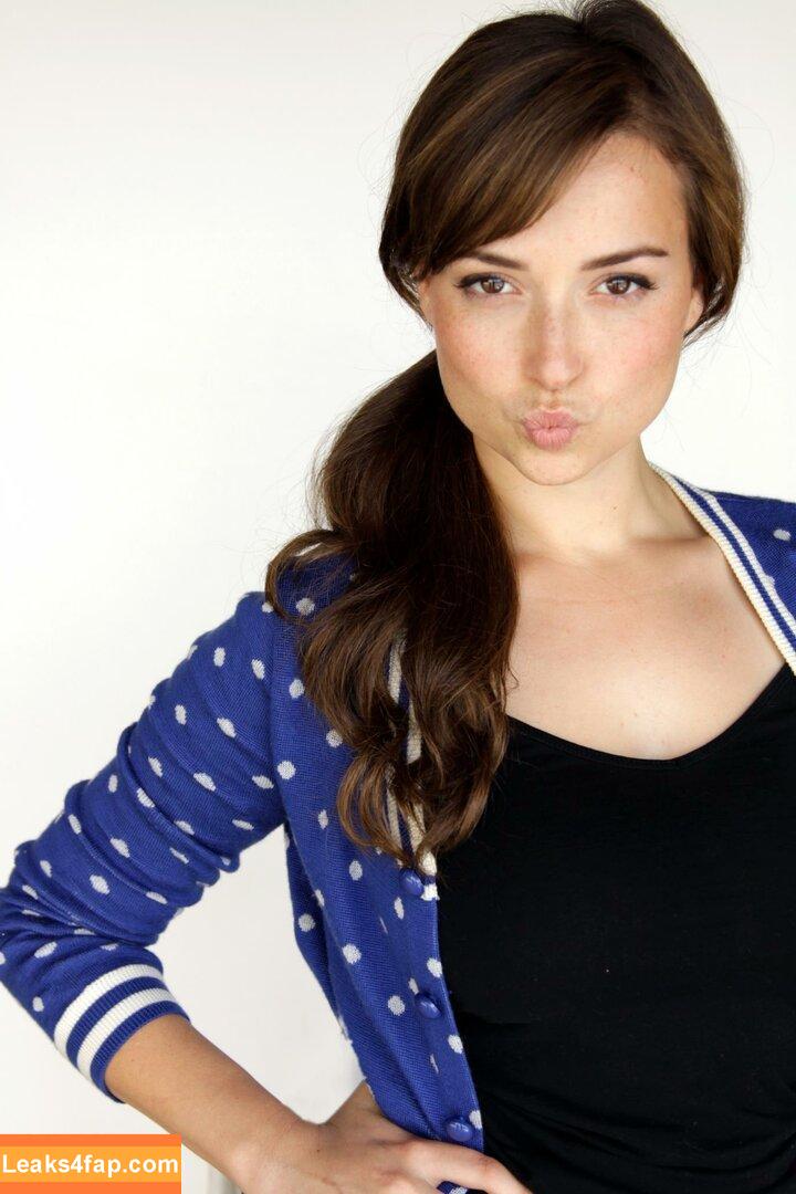 Milana Vayntrub / AT&T Girl / https: / mintmilana слитое фото фото #0041