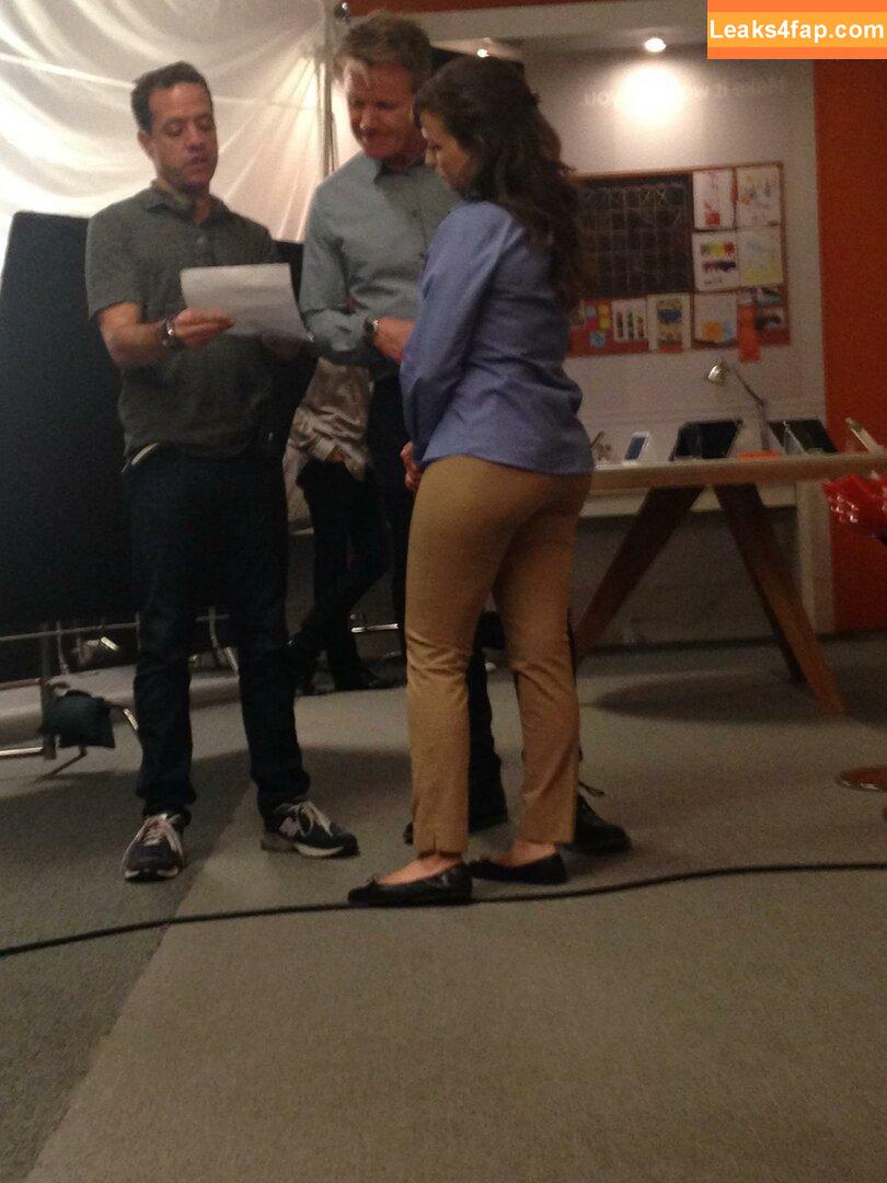 Milana Vayntrub / AT&T Girl / https: / mintmilana слитое фото фото #0047