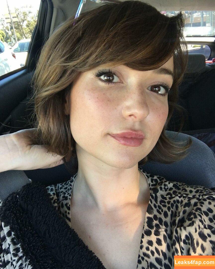 Milana Vayntrub / AT&T Girl / https: / mintmilana leaked photo photo #0052