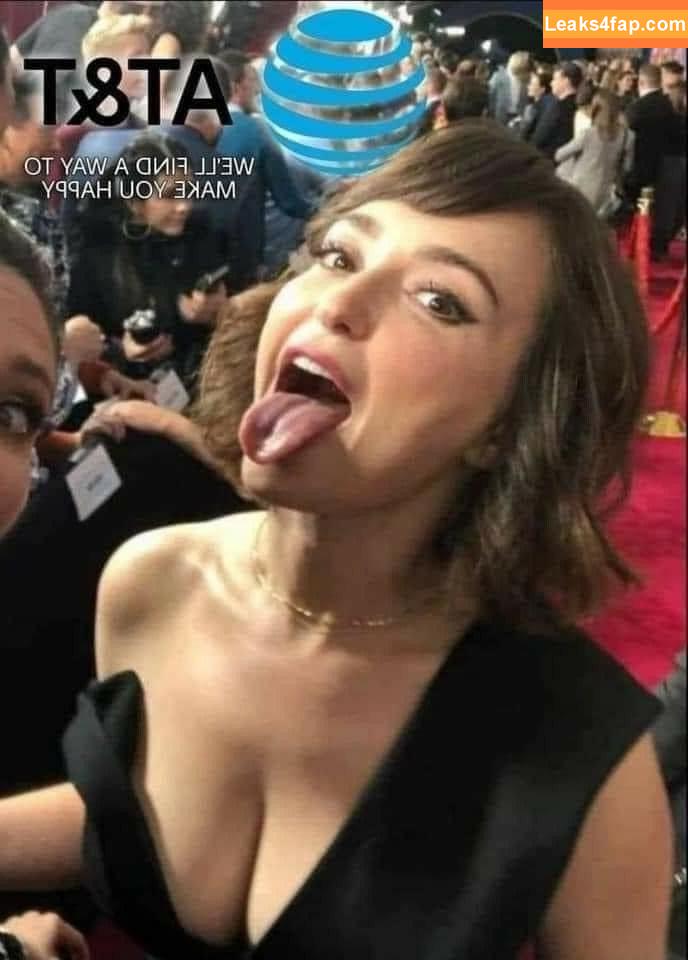 Milana Vayntrub / AT&T Girl / https: / mintmilana слитое фото фото #0062