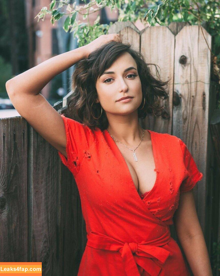 Milana Vayntrub / AT&T Girl / https: / mintmilana leaked photo photo #0092