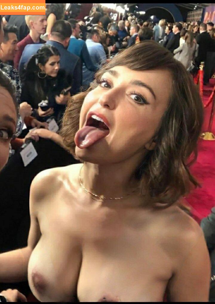 Milana Vayntrub / AT&T Girl / https: / mintmilana leaked photo photo #0132