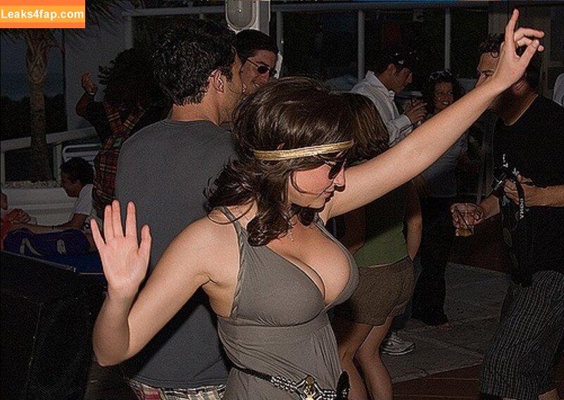 Milana Vayntrub / AT&T Girl / https: / mintmilana слитое фото фото #0204
