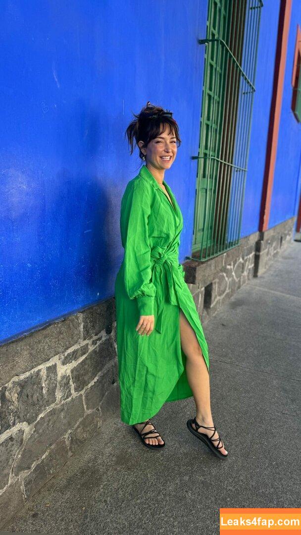 Milana Vayntrub / AT&T Girl / https: / mintmilana leaked photo photo #0290