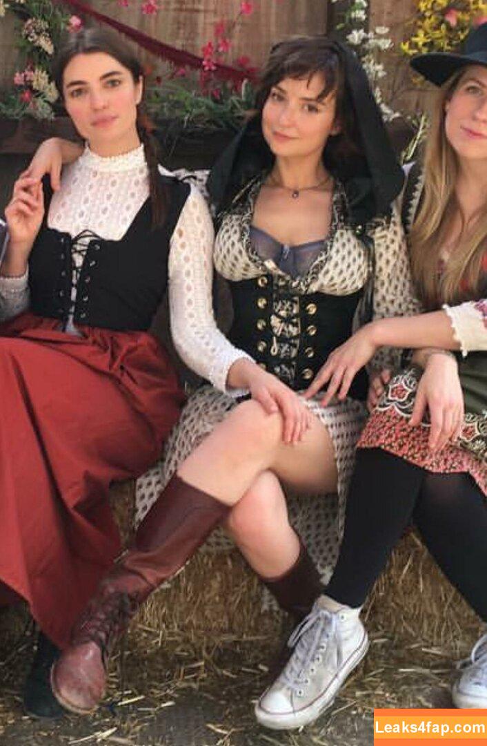 Milana Vayntrub / AT&T Girl / https: / mintmilana leaked photo photo #0326