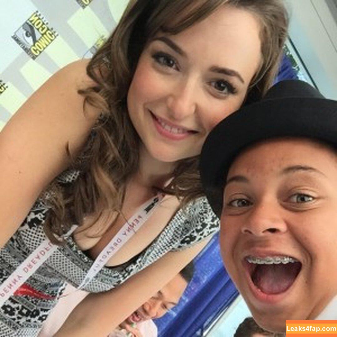 Milana Vayntrub / AT&T Girl / https: / mintmilana leaked photo photo #0336