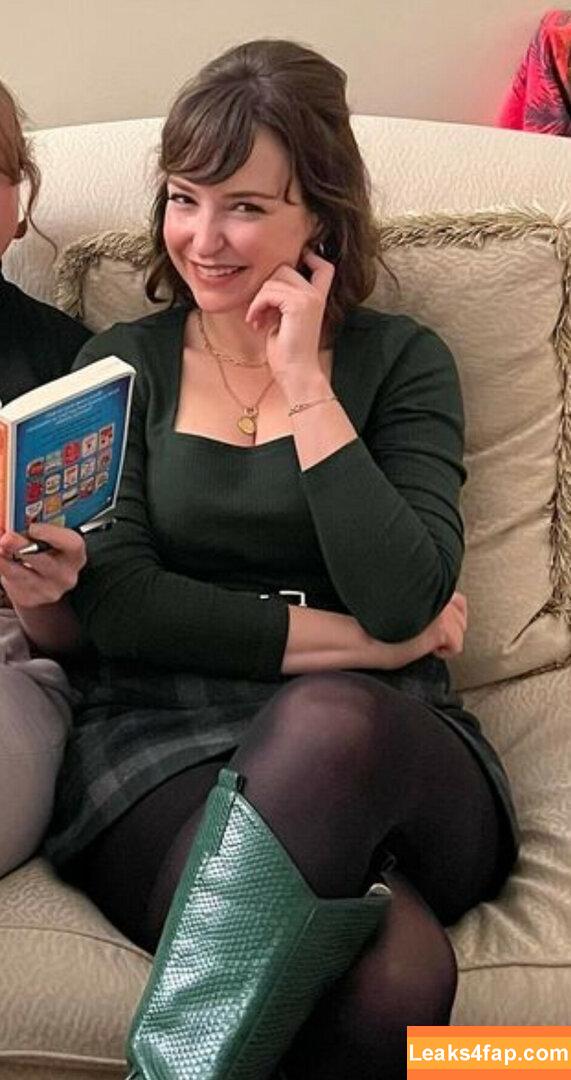 Milana Vayntrub / AT&T Girl / https: / mintmilana leaked photo photo #0364