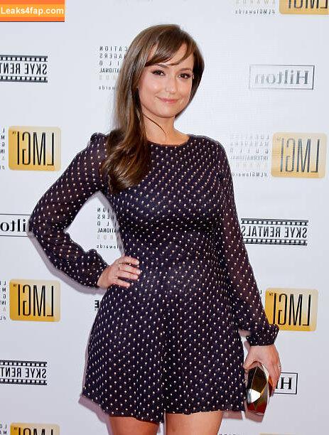 Milana Vayntrub / AT&T Girl / https: / mintmilana слитое фото фото #0538