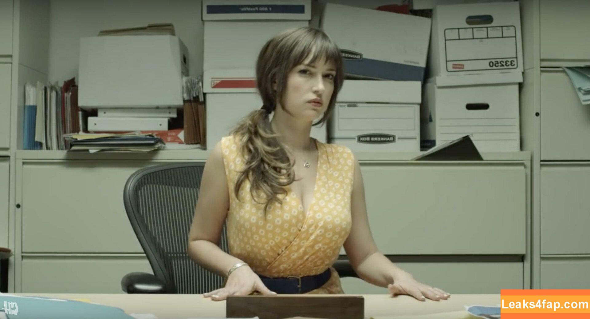 Milana Vayntrub / AT&T Girl / https: / mintmilana leaked photo photo #0617