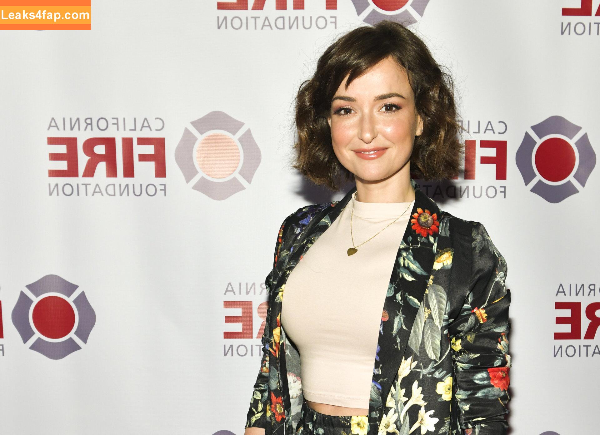 Milana Vayntrub / AT&T Girl / https: / mintmilana leaked photo photo #0619