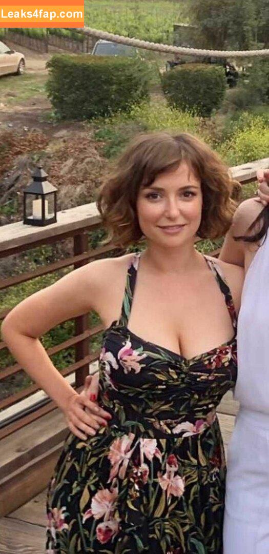 Milana Vayntrub / AT&T Girl / https: / mintmilana leaked photo photo #0627