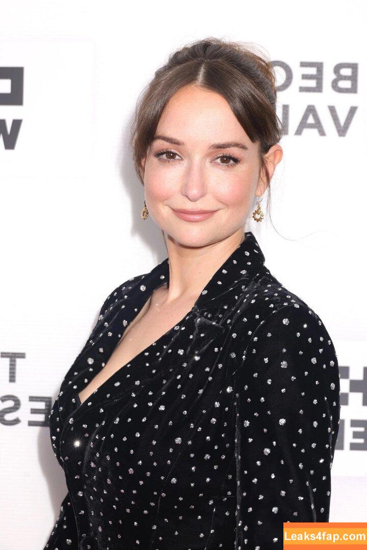 Milana Vayntrub / AT&T Girl / https: / mintmilana leaked photo photo #0661