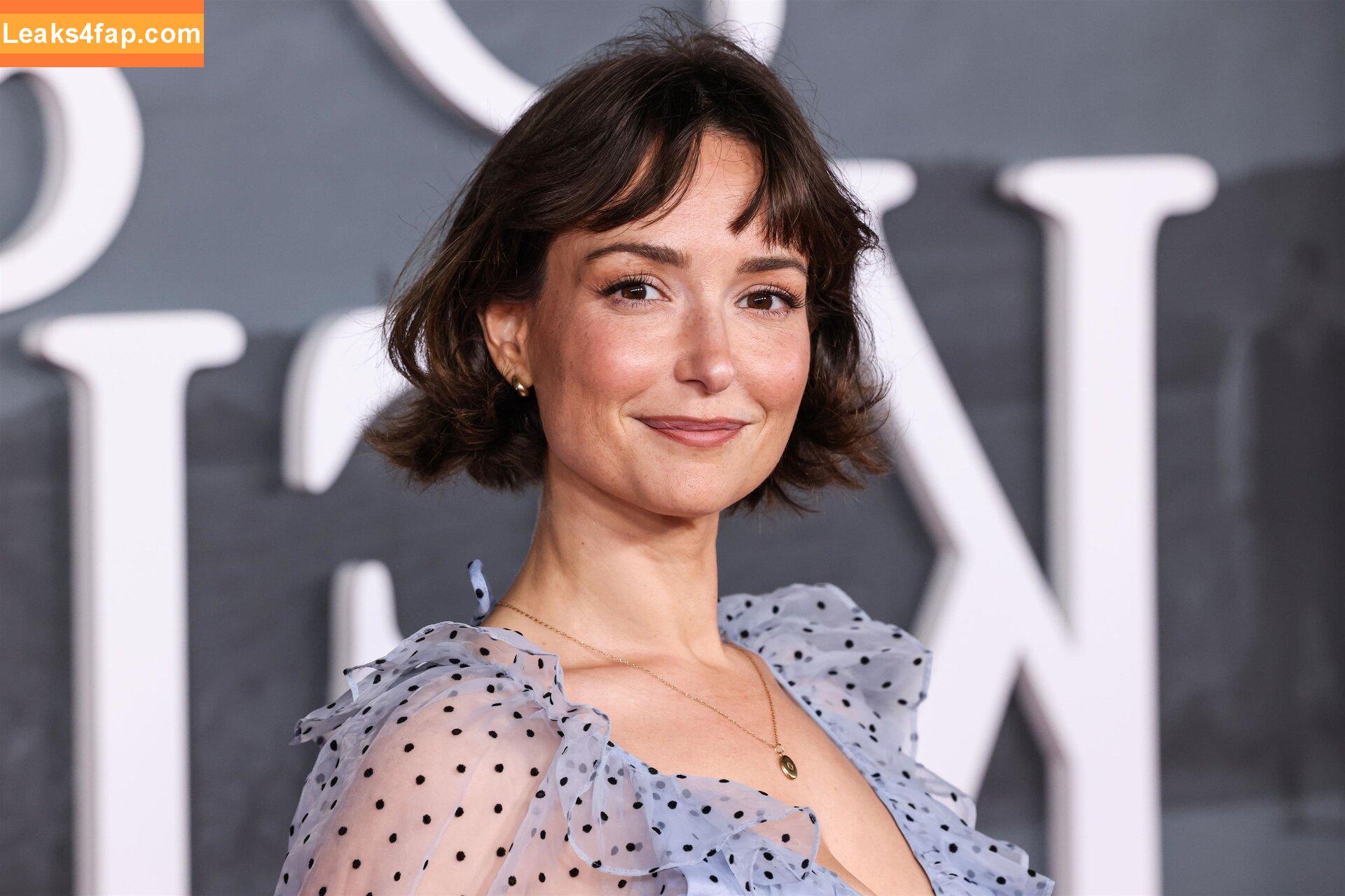 Milana Vayntrub / AT&T Girl / https: / mintmilana leaked photo photo #0726