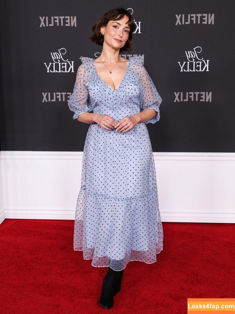 Milana Vayntrub / AT&T Girl / https: / mintmilana leaked photo photo #0730