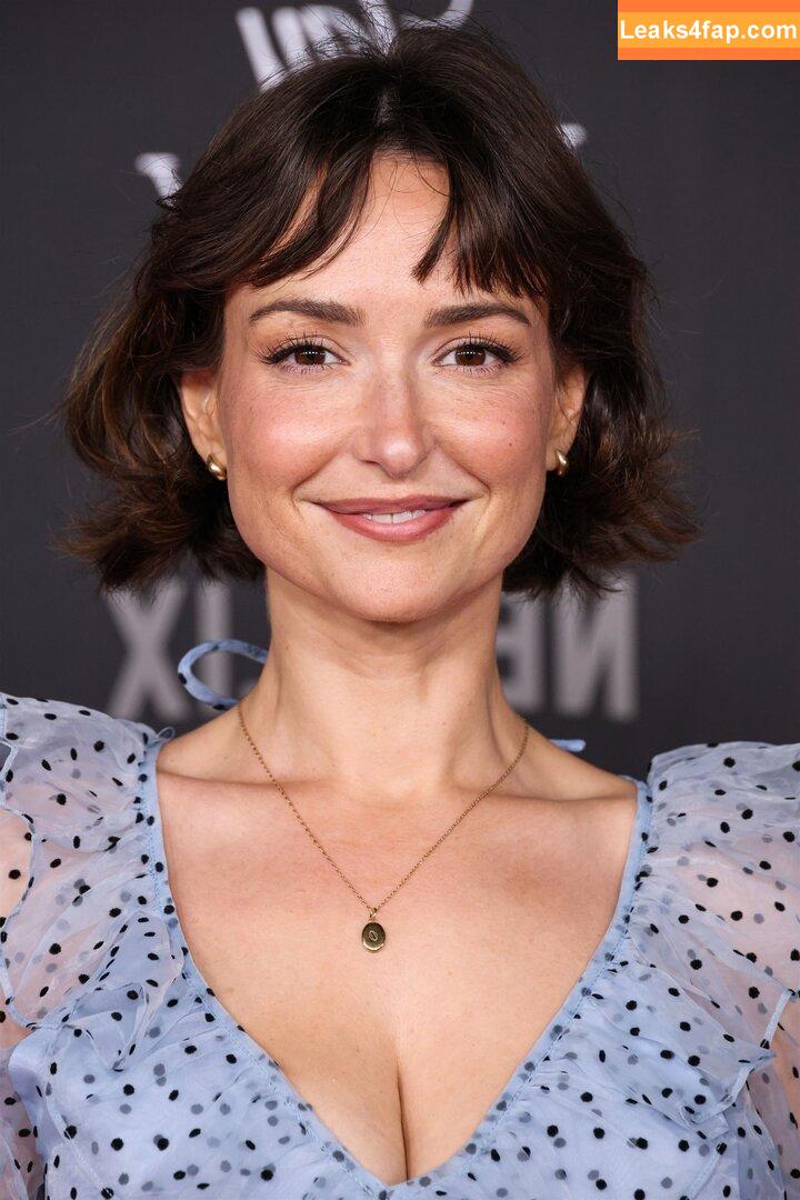 Milana Vayntrub / AT&T Girl / https: / mintmilana leaked photo photo #0733