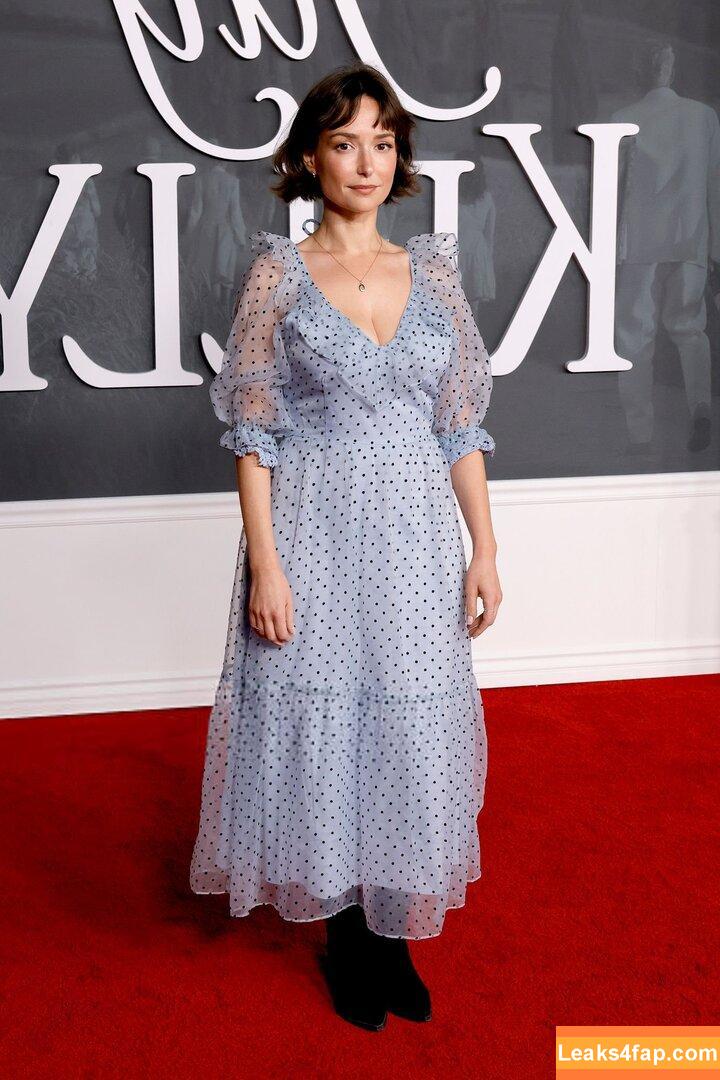 Milana Vayntrub / AT&T Girl / https: / mintmilana leaked photo photo #0740