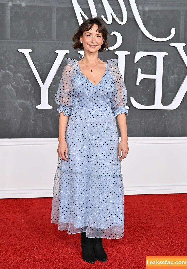 Milana Vayntrub / AT&T Girl / https: / mintmilana leaked photo photo #0758