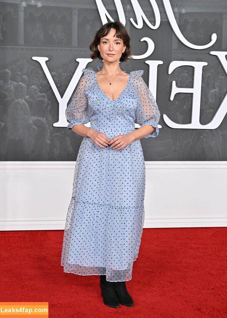 Milana Vayntrub / AT&T Girl / https: / mintmilana leaked photo photo #0759