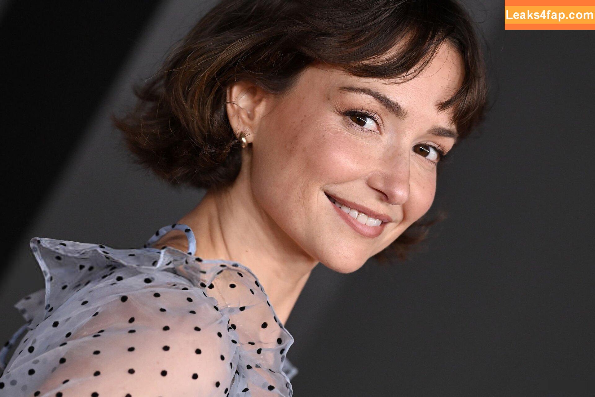 Milana Vayntrub / AT&T Girl / https: / mintmilana leaked photo photo #0761