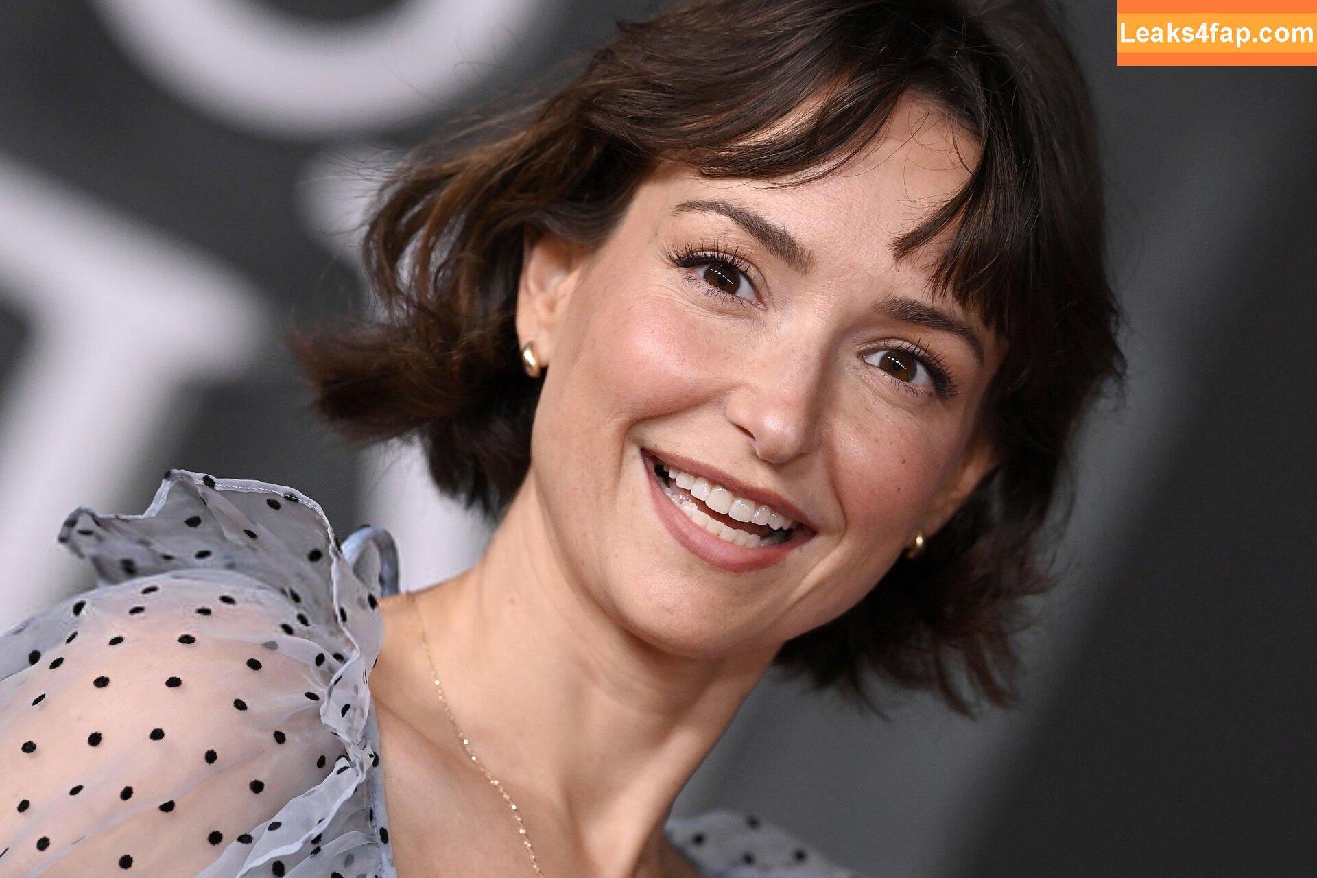 Milana Vayntrub / AT&T Girl / https: / mintmilana leaked photo photo #0762