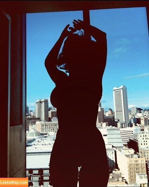 Milana Vayntrub / AT&T Girl / https: / mintmilana слитое фото фото #0814