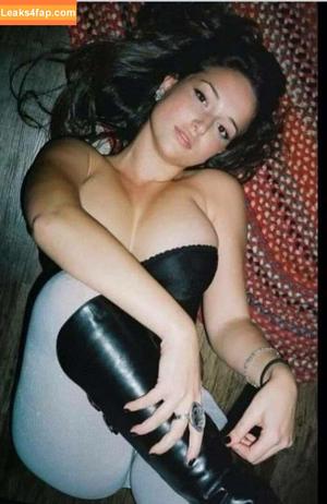 Milana Vayntrub photo #0074