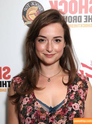 Milana Vayntrub photo #0088