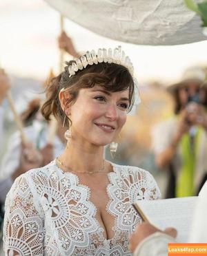 Milana Vayntrub photo #0176
