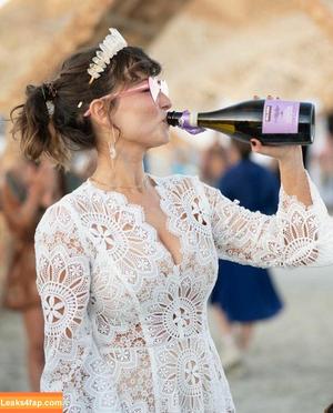 Milana Vayntrub photo #0178