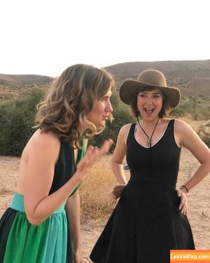 Milana Vayntrub photo #0234