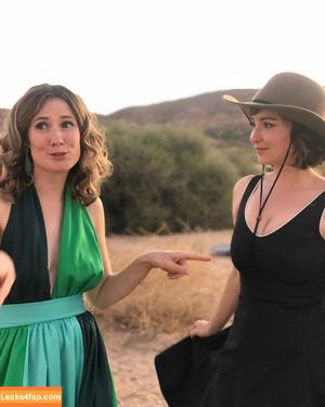 Milana Vayntrub photo #0235