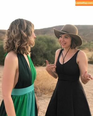 Milana Vayntrub photo #0237