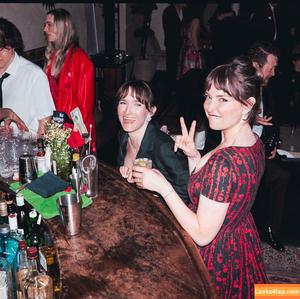 Milana Vayntrub photo #0263