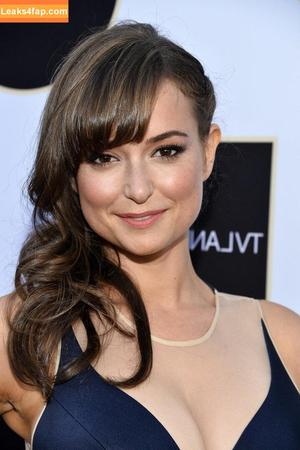 Milana Vayntrub photo #0284