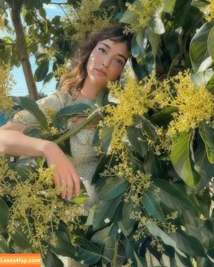 Milana Vayntrub photo #0306